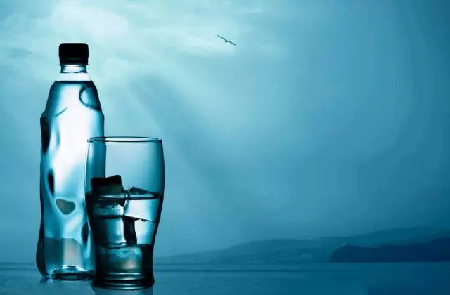 喝纯净水让人变"酸性体质"?中招你就傻了!_搜狐健康